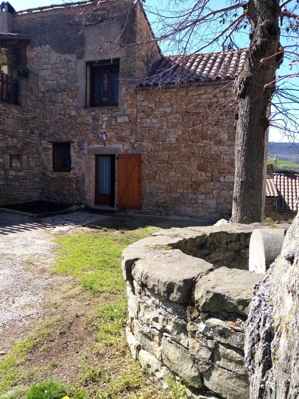 Gite Le Jaya Saint-Georges-de-Luzencon Luaran gambar